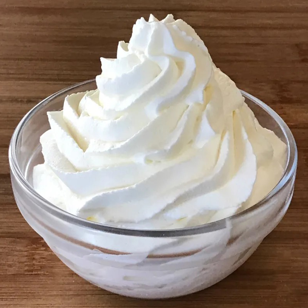 Vanilla-Whipped-Cream