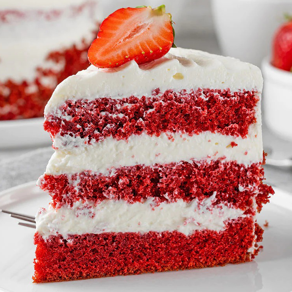 Strawberry-Velvet-Cake