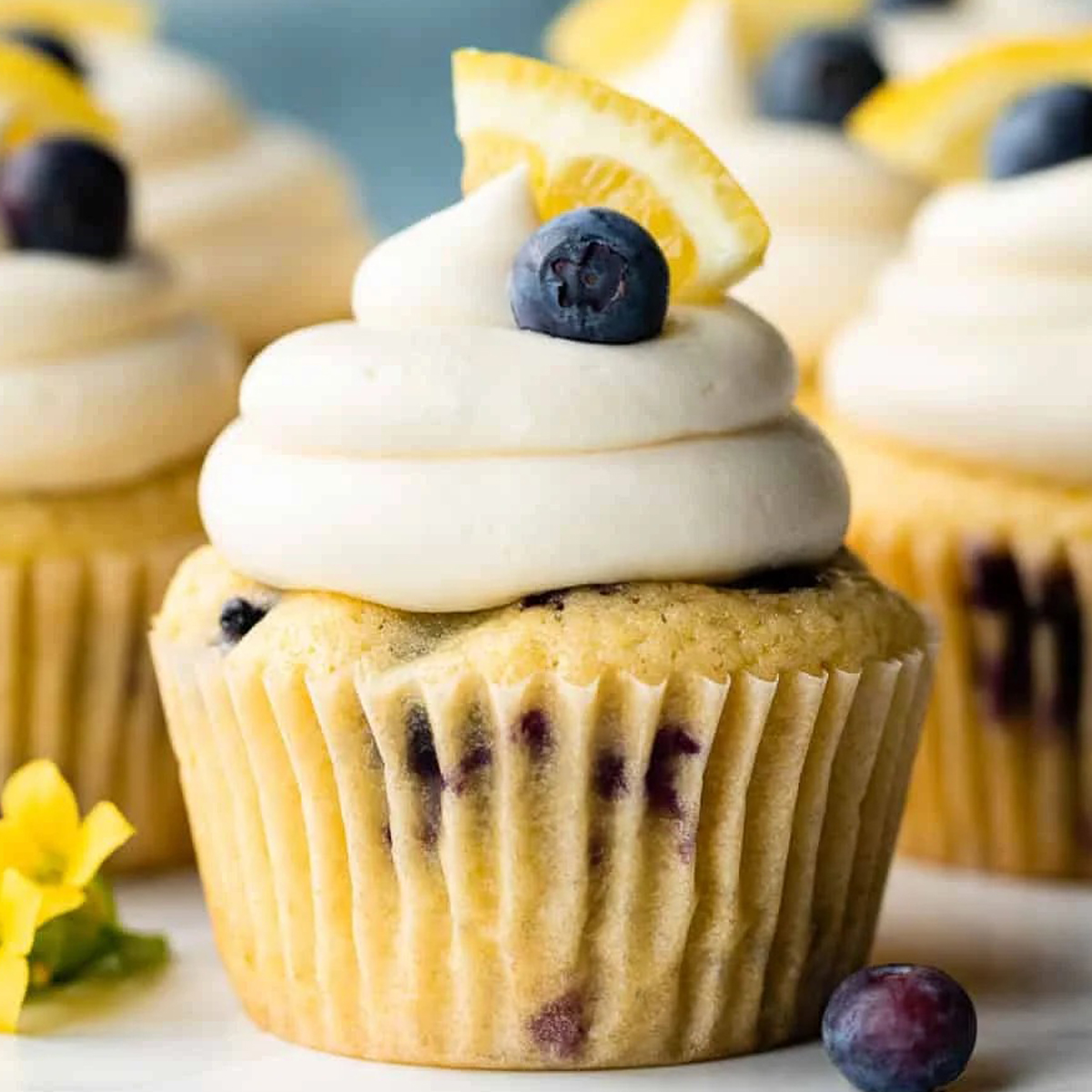 Lemon-Blueberry-Cupcakes