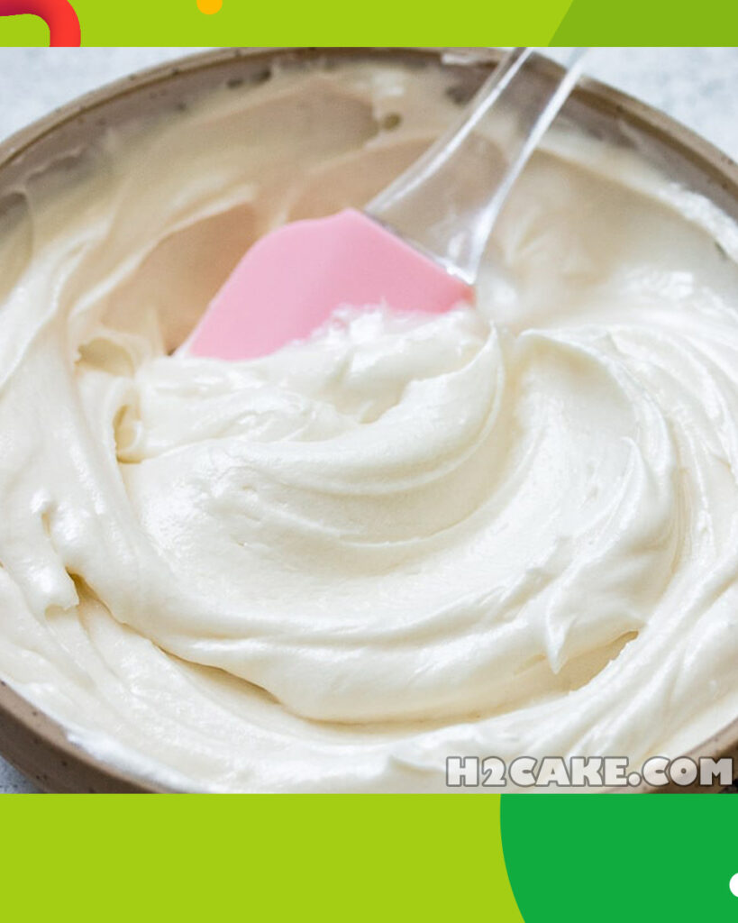 Whipped-Cream-Cheese-Frosting-4